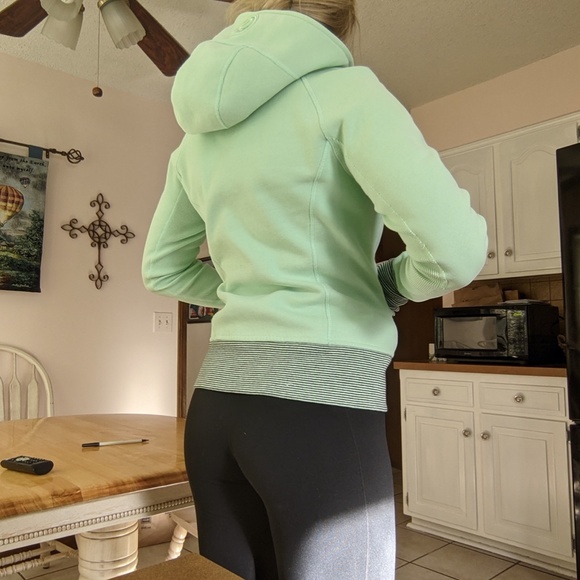 Lululemon women's scuba hoodie (size 6) - Picture 2 of 8